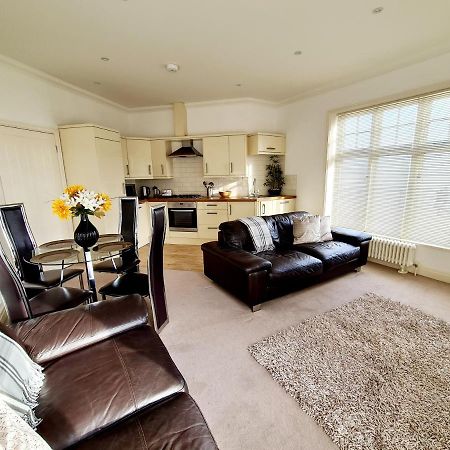 Vitamin Sea - Beachfront Apartment - Sleeps 4 Ramsgate Luaran gambar