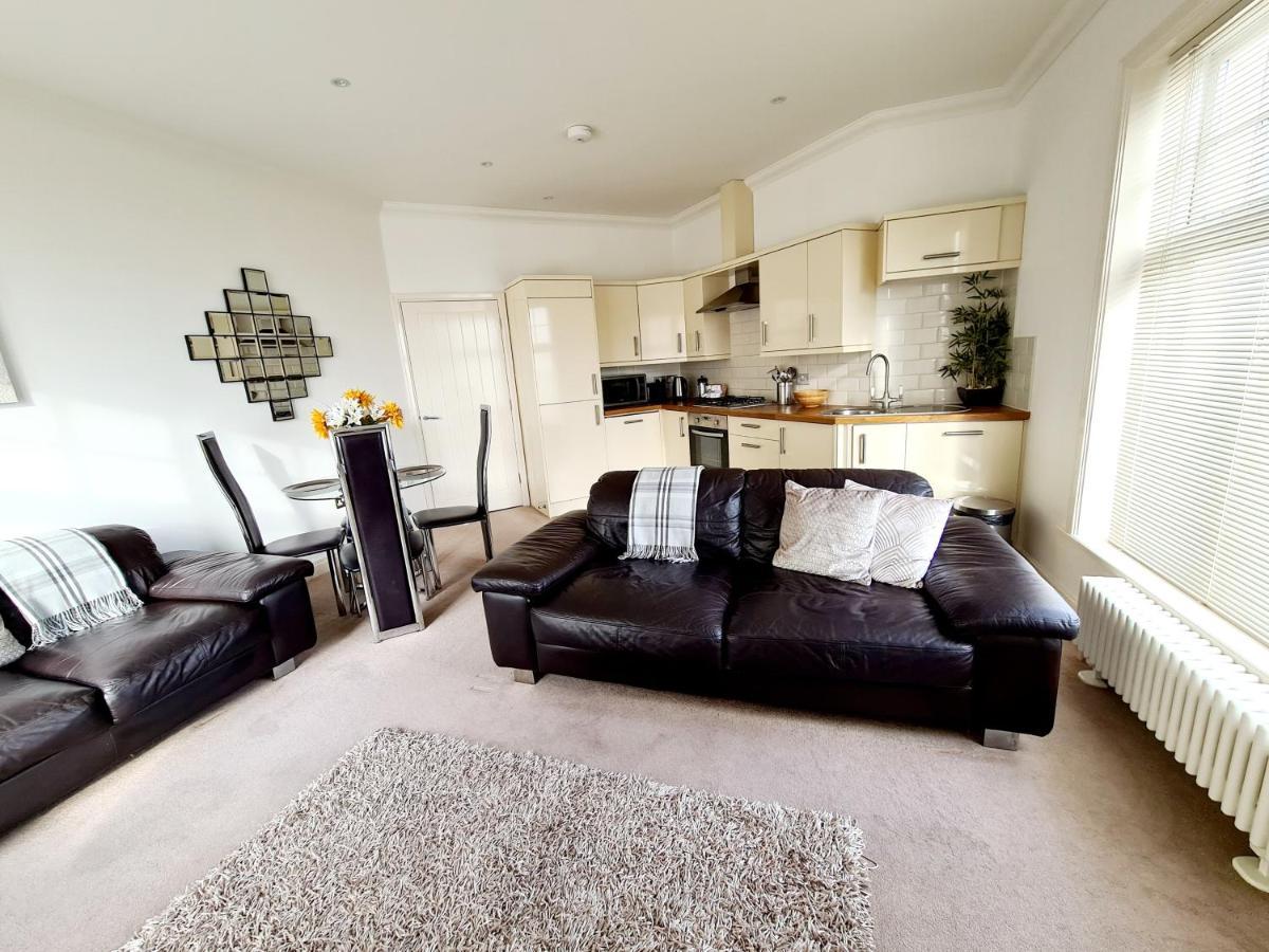 Vitamin Sea - Beachfront Apartment - Sleeps 4 Ramsgate Luaran gambar