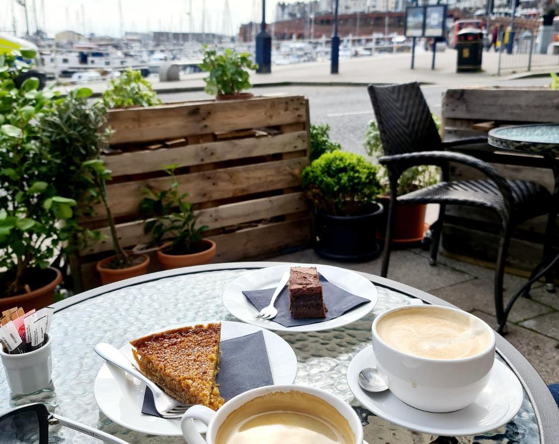 Vitamin Sea - Beachfront Apartment - Sleeps 4 Ramsgate Luaran gambar